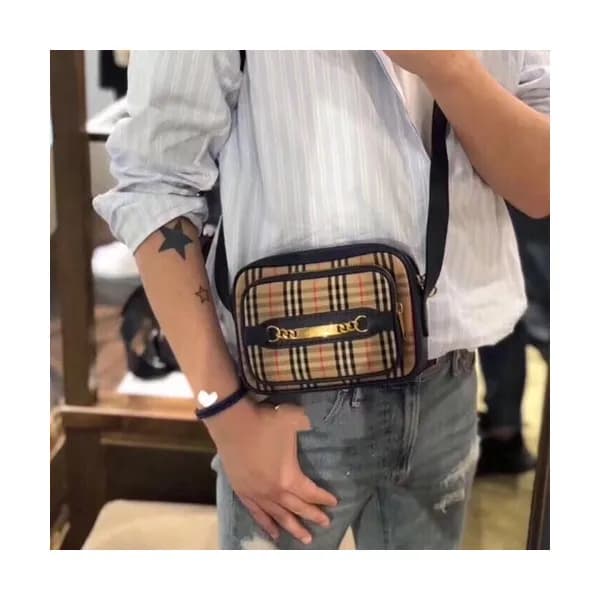 Burberry 2019 Leather Camera Shoulder Bag ,19.5CM … - 1