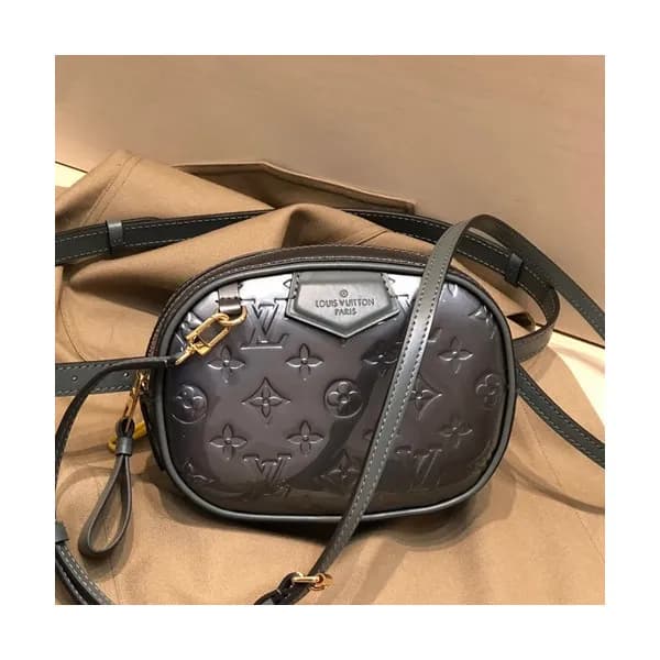 Louis Vuitton 2019 Monogram Vernis Leather Hip Sac… - 1