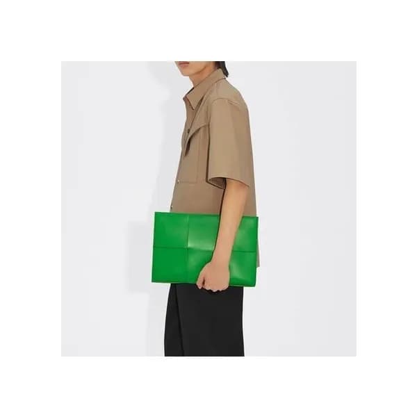 보테가베네타 남성 클래식 그린 클러치 - Mens Green Clutch - bv0305x - 1