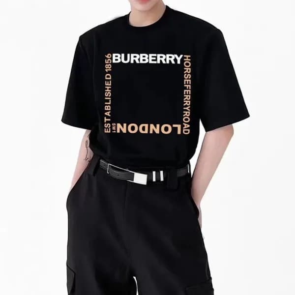 버버리 남/녀 블랙 크루넥 반팔티 - Unisex Black Tshirts - Bur043… - 1