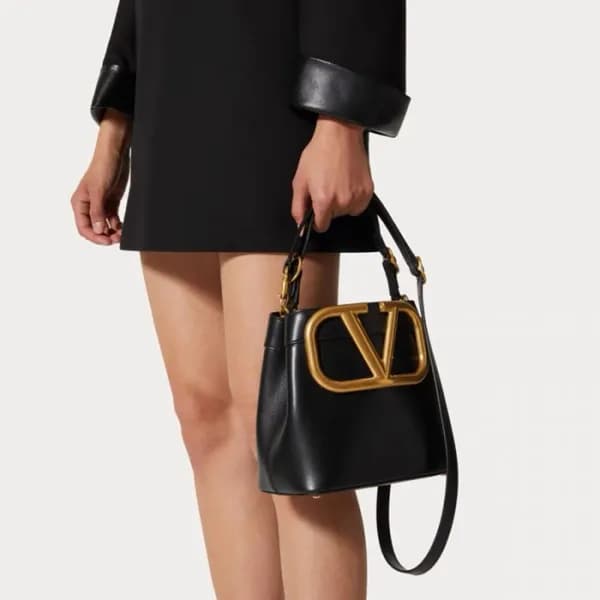 발렌티노 여성 블랙 크로스백 - Valentino Womens Black Cross Bag… - 1