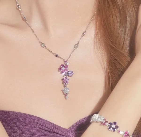 반클리프 아펠 여성 화이트 골드 목걸이 - Van Cleef & Arpels Womens … - 1
