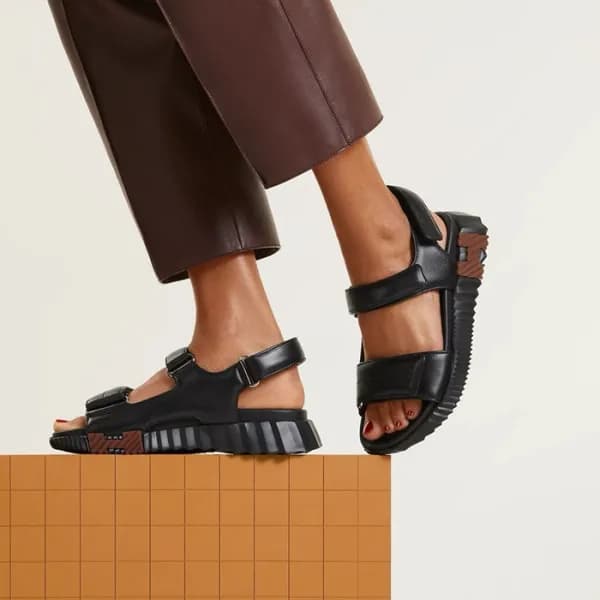 에르메스 남/녀 일렉트릭 느와르 샌들 - Hermes Unisex Classic Sanda… - 1