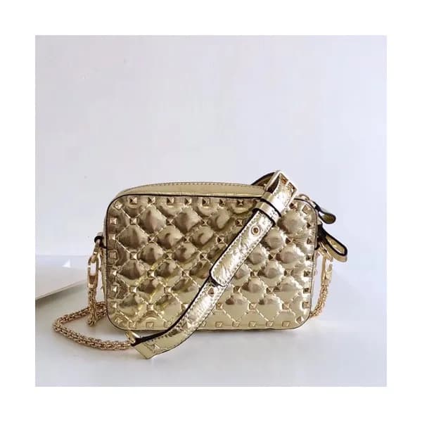 [러블리❤]Valentino 2019 Leather Ruckstud Spike Camera… - 1