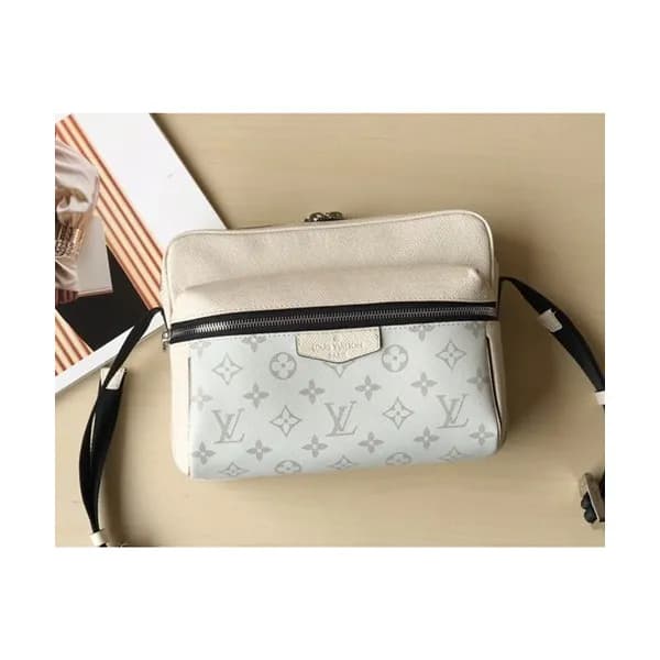 Louis Viutton 2019 Messenger Shoudler Cross Bag ,2… - 1