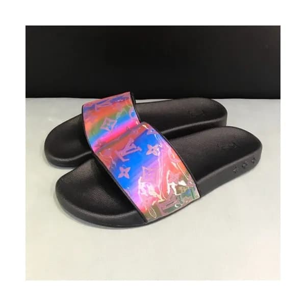 Louis Vuitton 2019 Mm/Wm Initial Logo Leather Slip… - 1