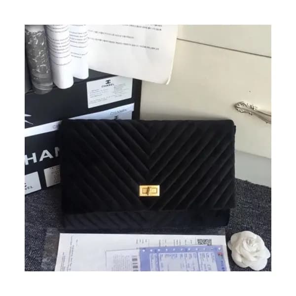 Chanel 2019 Velvet Women Clutch Bag ,28CM - 샤넬 201… - 1