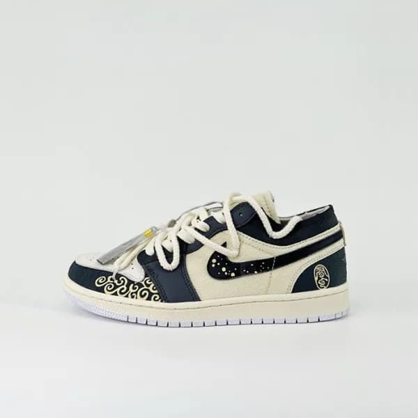 나이키 x Air Jordan 남/녀 네이비 스니커즈 - Nike Unisex Navy S… - 1