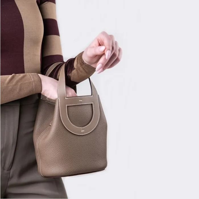 에르메스 여성 인 더 루프 18 백 - Hermes Womens In-The-Loop Ba… - 1