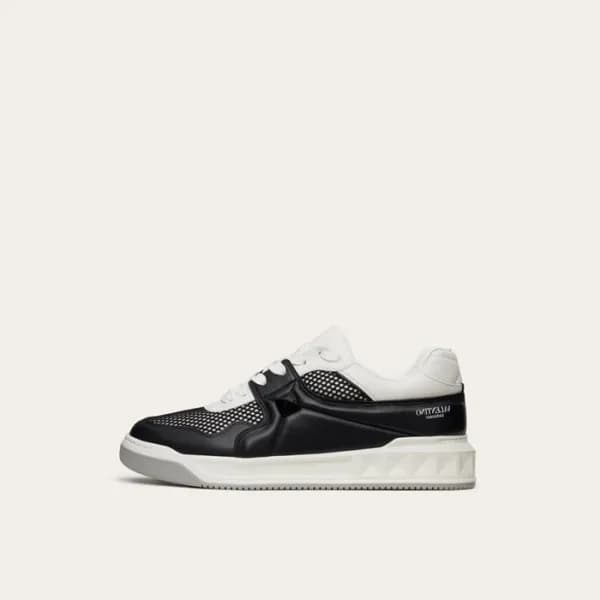 발렌티노 남성 블랙 스니커즈 - Valentino Mens Black Sneakers - … - 1