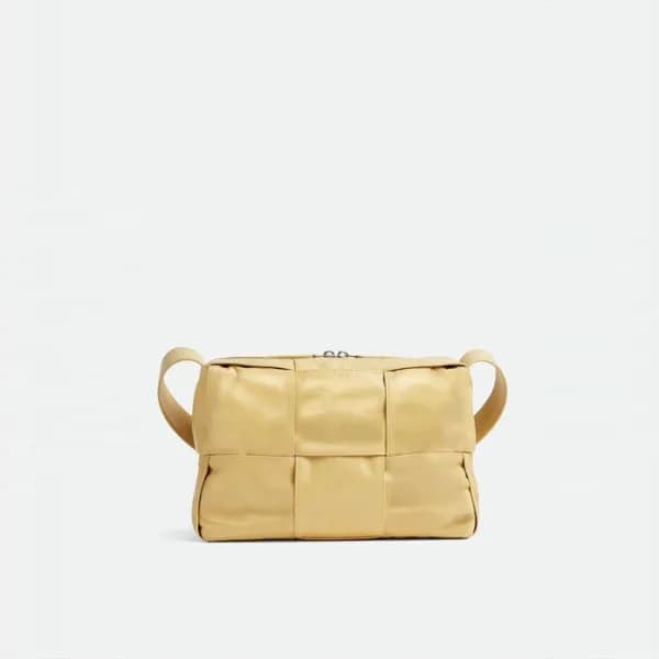 보테가베네타 남성 카세트 백 - Bottega Veneta Mens Cassette Bag… - 1