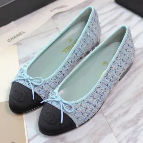 Chanel 2018 Ladies Classic CC Logo Ribbon Tweed Ba… - 1