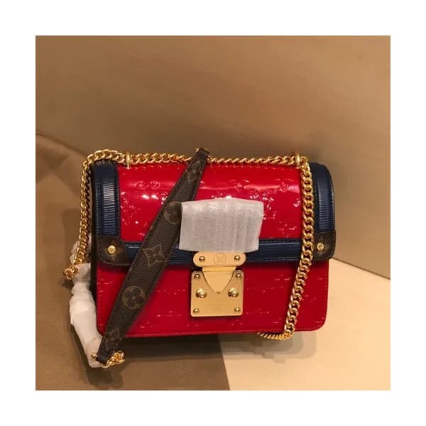 Louis Vuitton 2019 Wynwood Monogram Vernis Shoulde… - 1