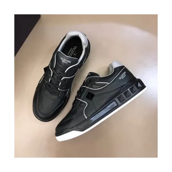 발렌티노 남성 캐쥬얼 레더 스니커즈 Size(240-275) 블랙 - Valentino … - 1