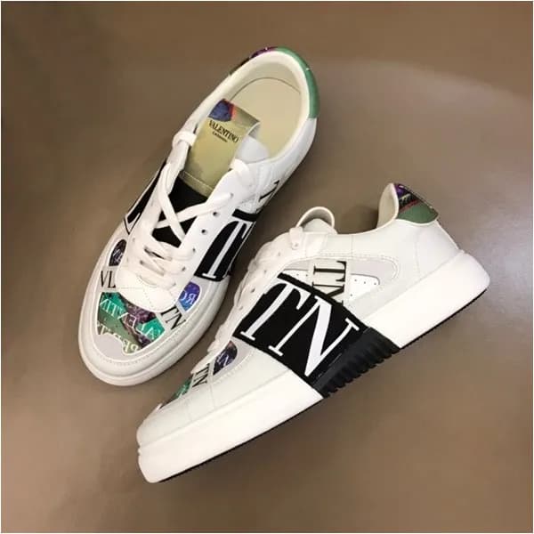 발렌티노 남/녀 트렌디 그린 스니커즈 - Unisex Green Sneakers - val… - 1