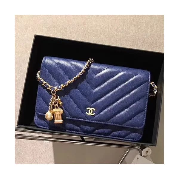Chanel 2018/2019 WOC Leather Chain Cross Bag ,19CM… - 1