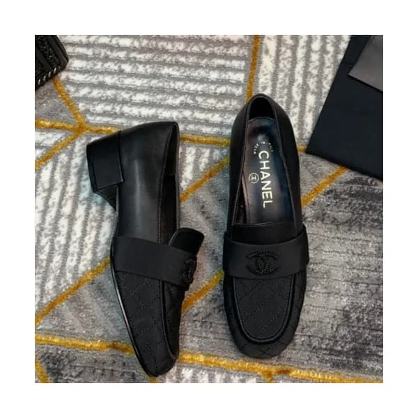 Chanel 2019 Ladies Leather Loafer - 샤넬 2019 여성용 레더… - 1
