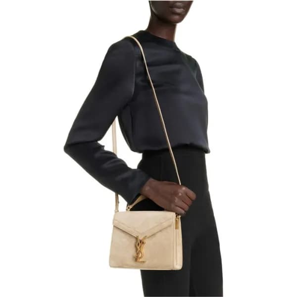 입생로랑 여성 카산드라 미니 백 - Saint Laurent Womens Cassandra… - 1