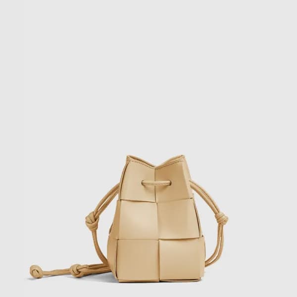 보테가 베네타 여성 카세트 미니 크로스바디 버킷 백 - Bottega veneta Wome… - 1