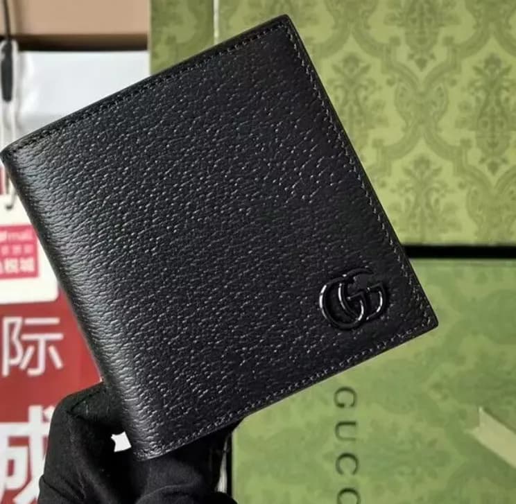 Gucci 2019 Mens Guccy Print Logo Bifold Wallet 510… - 1