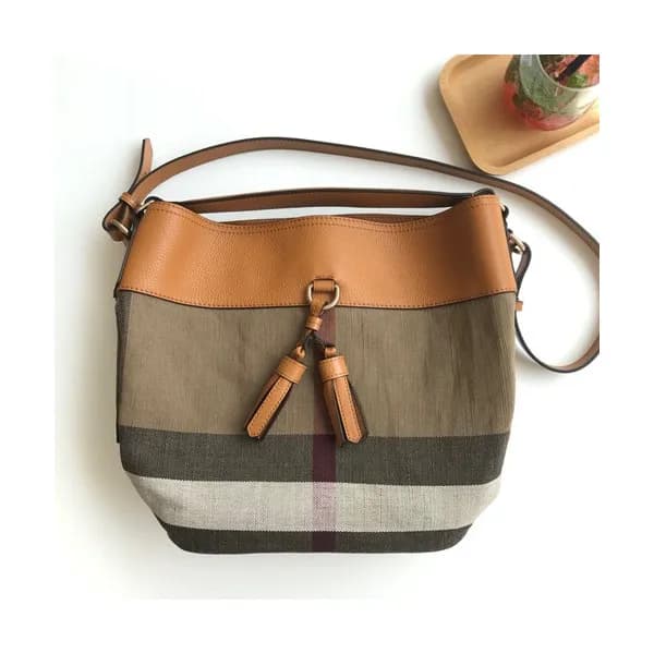 Burberry Ashby Tassel Hobo Bag,33CM - 버버리 애쉬비 태슬 호… - 1