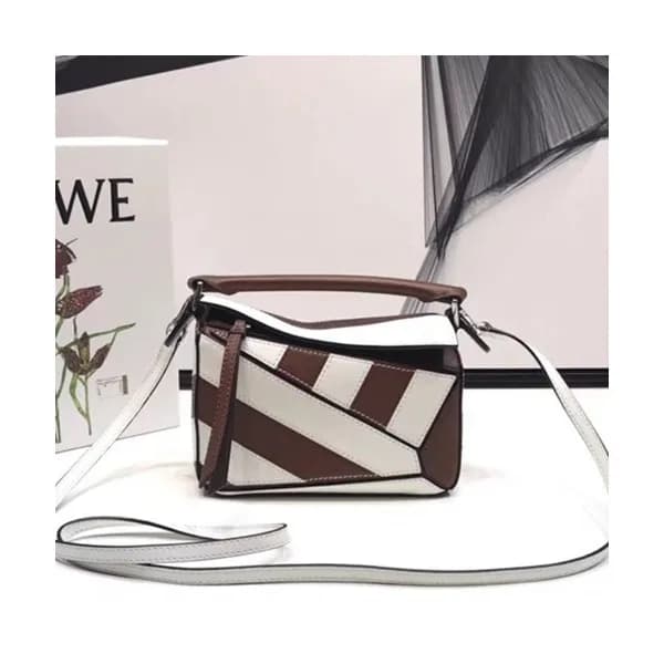 Loewe 2019 Puzzle Mini Shoulder Bag, 18CM - 로에베 20…