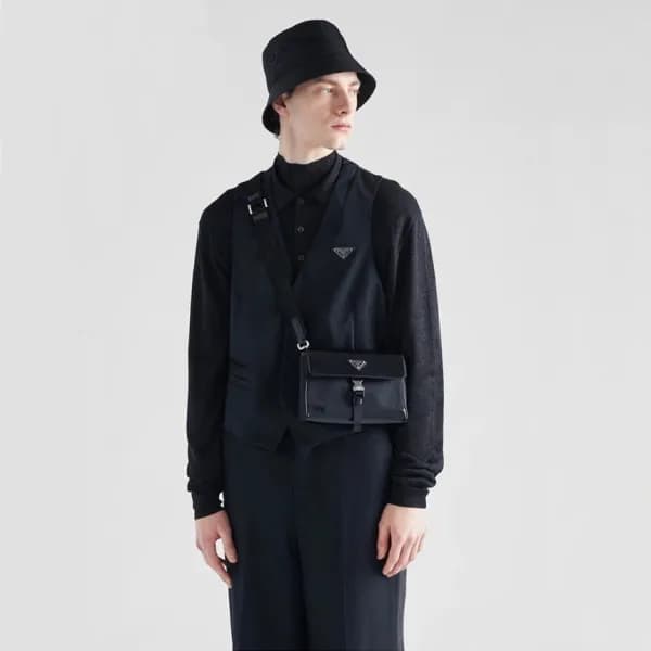 프라다 남성 블랙 플랩백 - Prada Mens Black Cross Bag - pr302… - 1