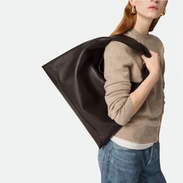 보테가 베네타 여성 호프 백 - Bottega Veneta Womens Hop Bag - … - 1