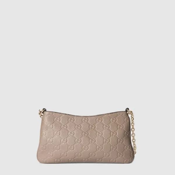 구찌 여성 GG 엠블럼 미디엄 숄더백 - Gucci Womens GG Emblem Medi… - 1