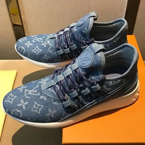 LOUIS VUITTON 2018 MENS CANVAS RUNNING SHOES - 루이비… - 1