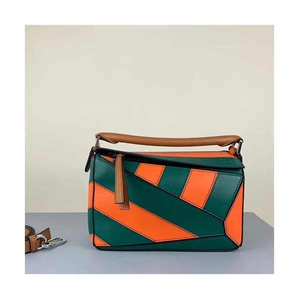 Loewe 2019 Puzzle Small Shoulder Bag, 24CM - 로에베 2… - 1