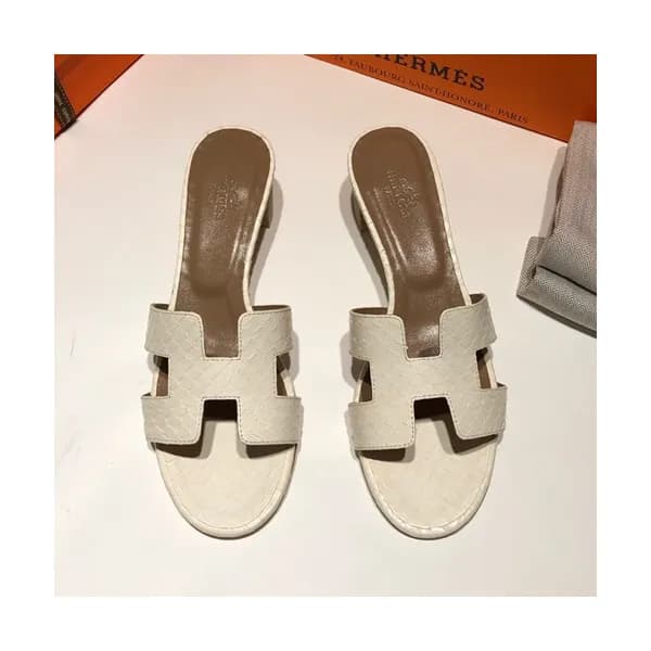 Hermes 2019 Ladies Oasis Leather Middle Heel Slipp… - 1