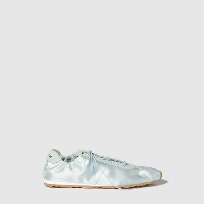 미우미우 여성 플룸 새틴 스니커즈 - Miumiu Womens Plume Satin Sne… - 1