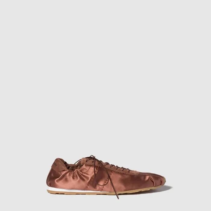미우미우 여성 플룸 새틴 스니커즈 - Miumiu Womens Plume Satin Sne… - 1