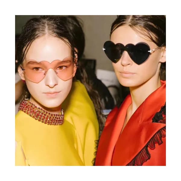Gucci 2019 Womens Heart Style Metal Frame Sunglass… - 1