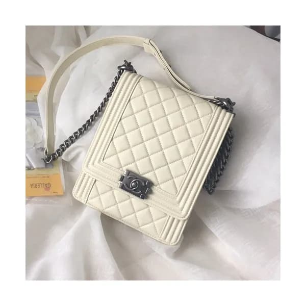 Chanel 2019 Boy Leather Chain Shoulder Bag ,19.5CM… - 1