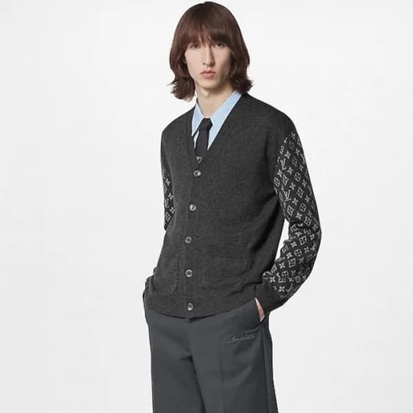 루이비통 남성 브이넥 그레이 가디건 - Louis vuitton Mens Gray Card…