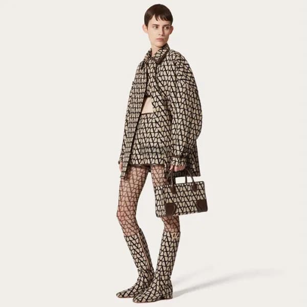 발렌티노 여성 가라바니 시그니처 토트백 - Valentino Womens Garawani … - 1