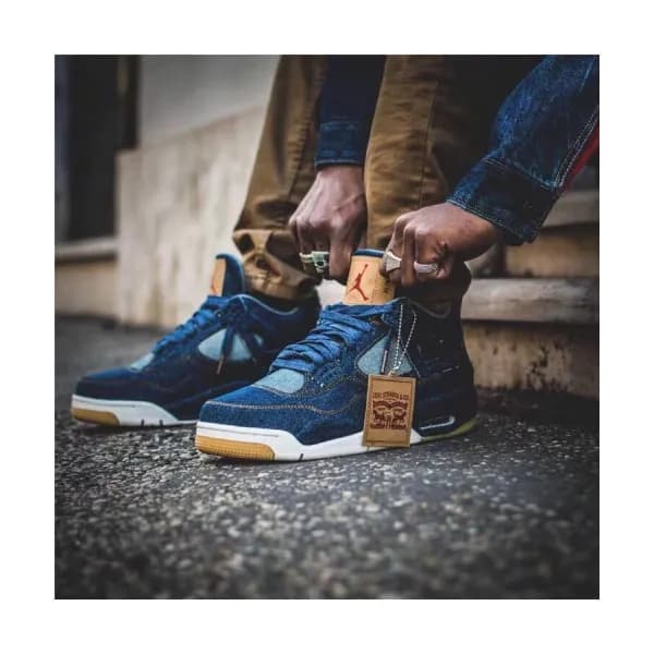 Air Jordan x Levi's Mens Denim/AJ4 Sneakers - … - 1