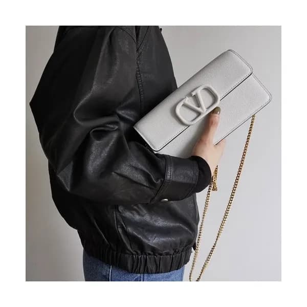 Valentino 2019 Leather Vsling Chain Shoudler Cross… - 1