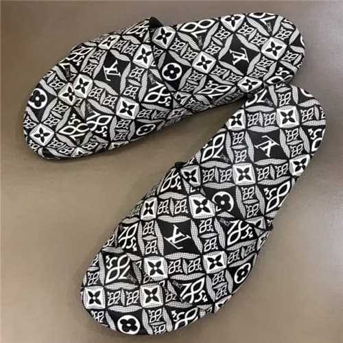 Louis Vuitton 2021 Men's Leather Slipper - 루이비… - 1