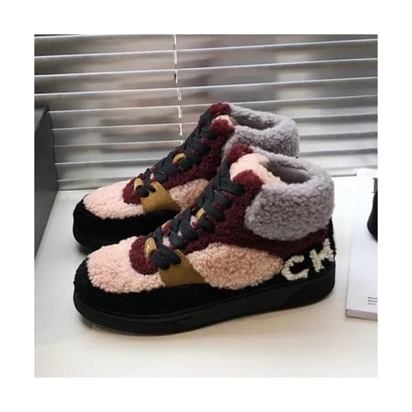 Chanel 2019 Ladies Lambs Wool Sneakers - 샤넬 2019 여… - 1