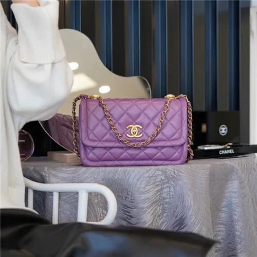 [샤넬] Chanel 2020 Women's Leather Chain Shoulde… - 1