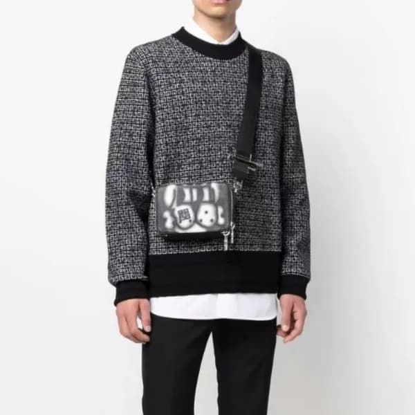 지방시 남성 모던 크루넥 블랙 니트 - Mens Black Knits - giv0601x - 1