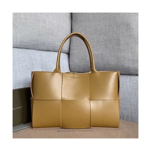 Bottega Veneta 2019 Leather Ladies Tote Shopper Ba… - 1