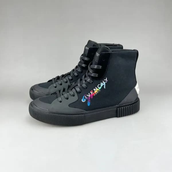 지방시 남성 하이탑 블랙 스니커즈 - Givenchy Mens Black Sneakers … - 1