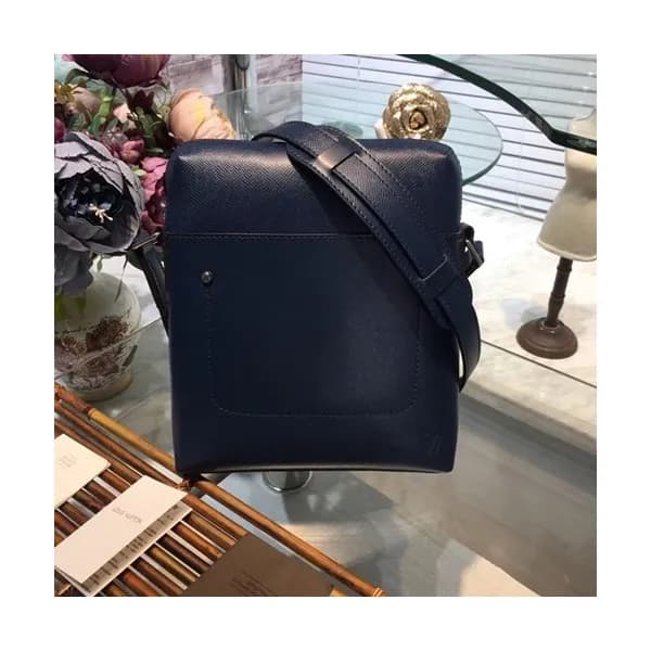 Louis Vitton Grigori Messenger Shoulder Bag,21cm -… - 1