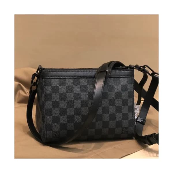 Louis Vuitton 2019 Monogram Tote Shoulder Bag,23cm… - 1