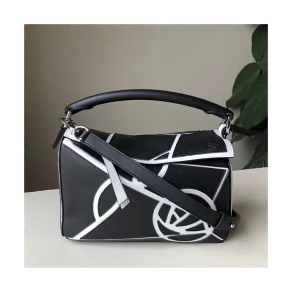 Loewe 2019 Puzzle Small Shoulder Bag, 24CM - 로에베 2… - 1