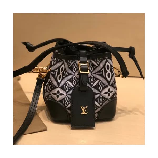 Louis Vuitton 2020 Denim Mini Bucket Shoulder Cros… - 1